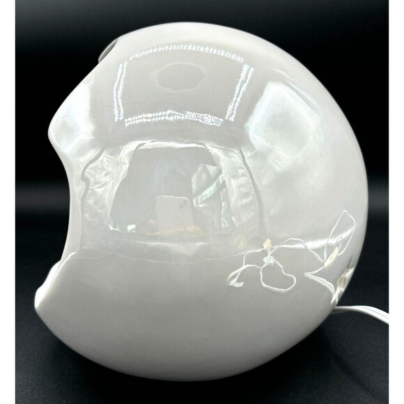 Appletree Design Holy Family Nativity Lighted Globe 7-1/4-Inch Tall w/Cord 2005 - Picture 5 of 16